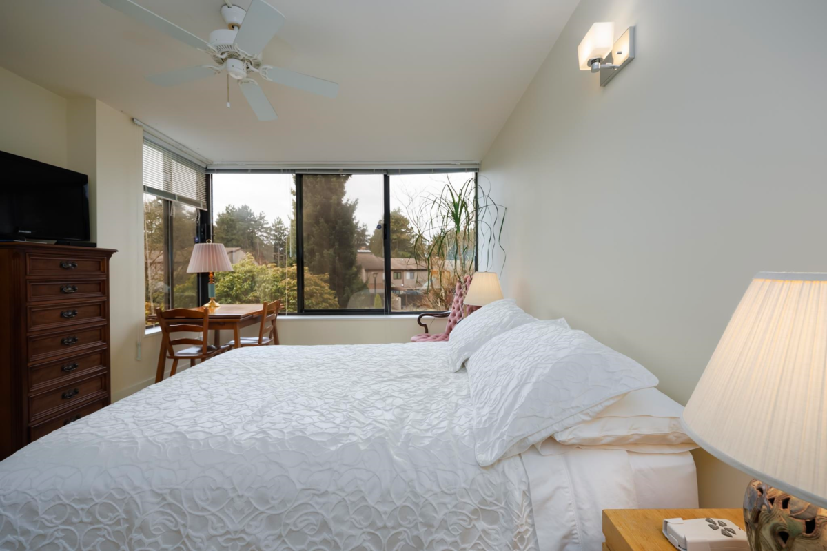 Office / Den Photo of 112 4101 Yew Street, Vancouver, BC