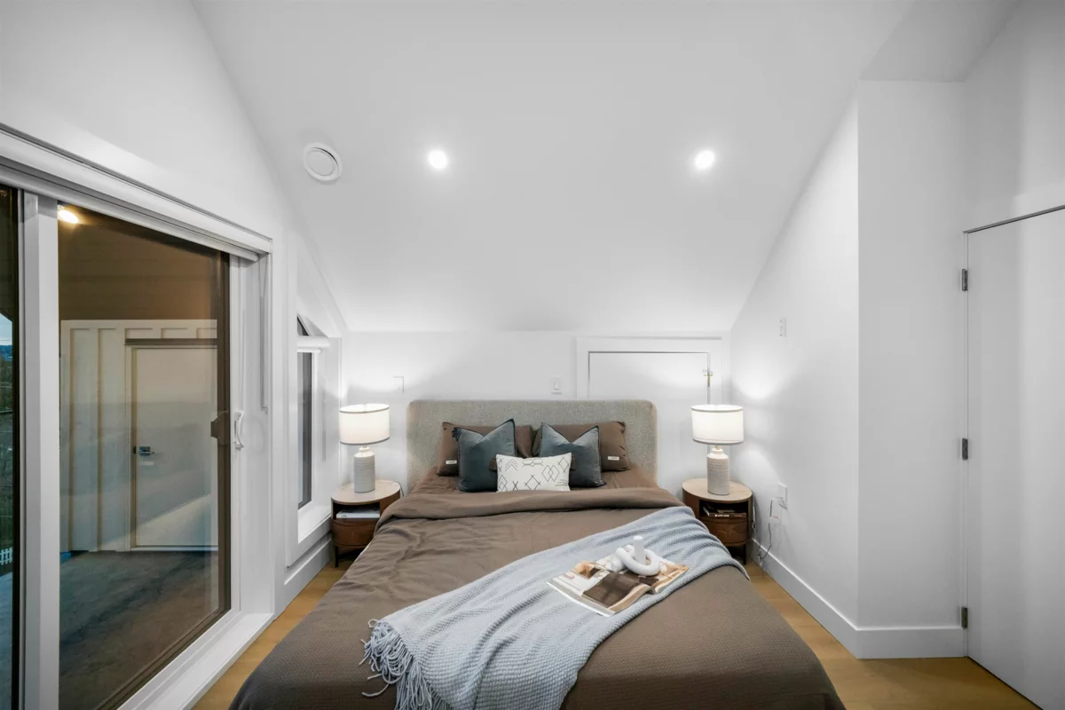 Bedroom 3 Photo of 1 3623 Triumph Street, Vancouver, BC