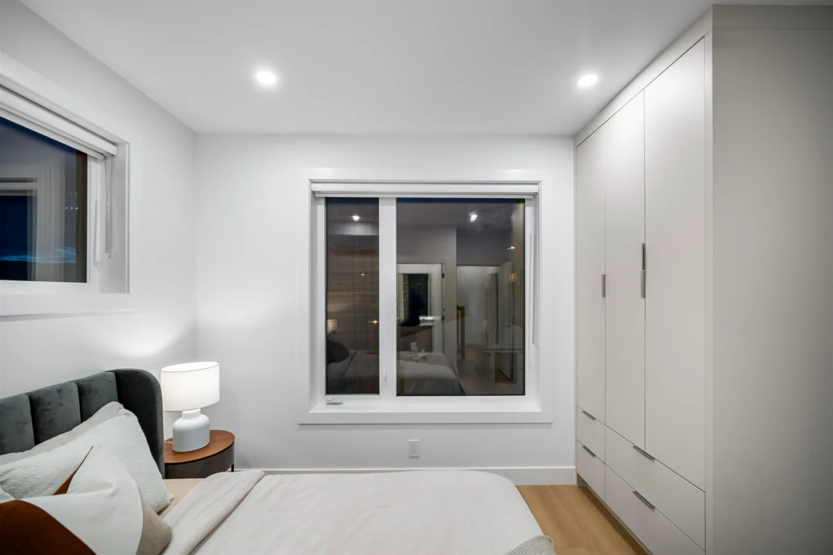 Laundry Room Photo of 1 3623 Triumph Street, Vancouver, BC