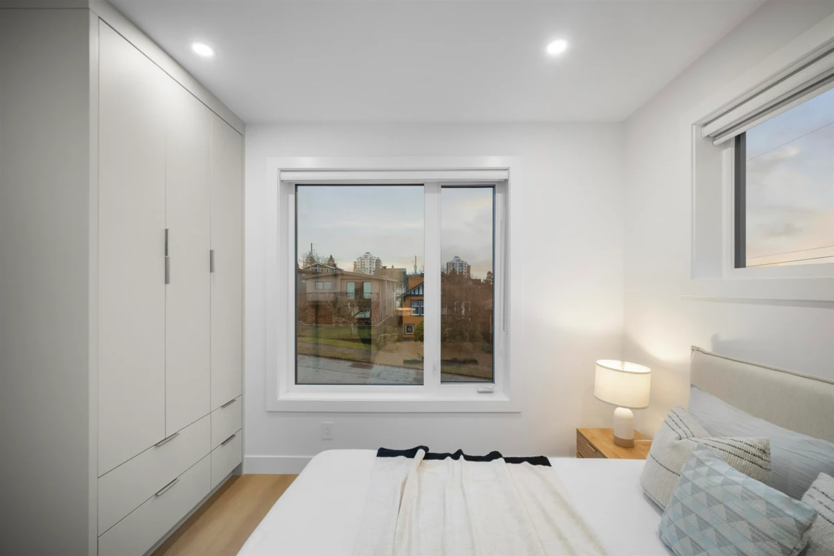 Primary Bedroom Photo of 1 3623 Triumph Street, Vancouver, BC