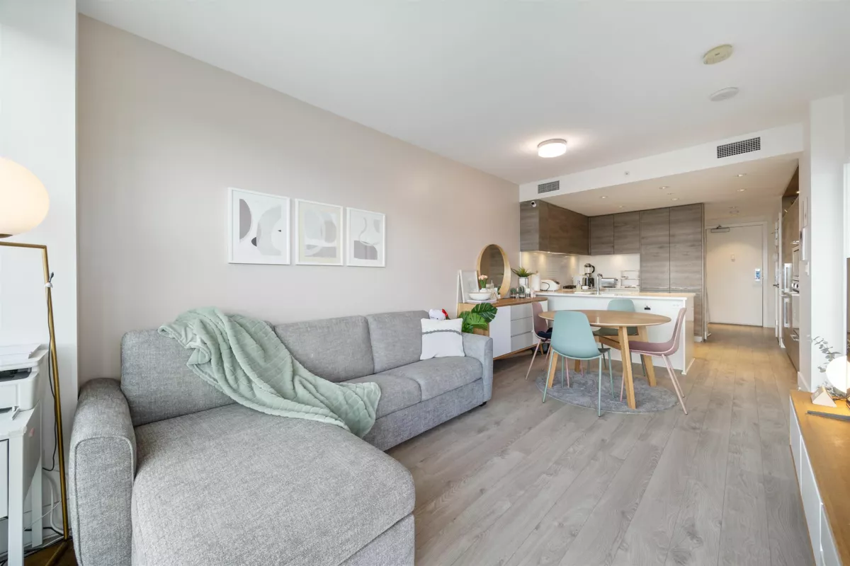 Primary Bathroom Photo of 2106 7303 Noble Lane, Burnaby, BC