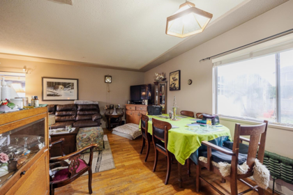 Kitchen Island Photo of 4628 53 Street, Delta, BC
