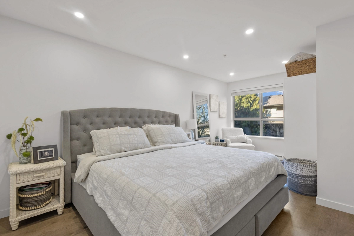 Primary Bathroom Photo of 201 200 Klahanie Drive, Port Moody, BC