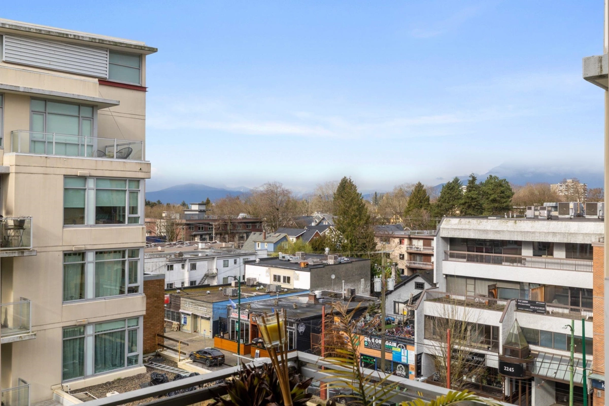 Loft / Bonus Room Photo of 608 2228 W Broadway, Vancouver, BC