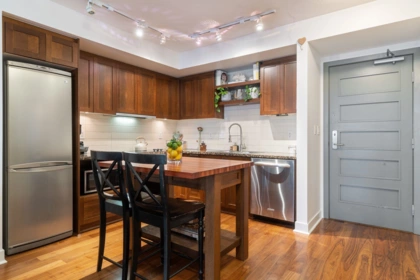608 2228 W Broadway, Vancouver, BC