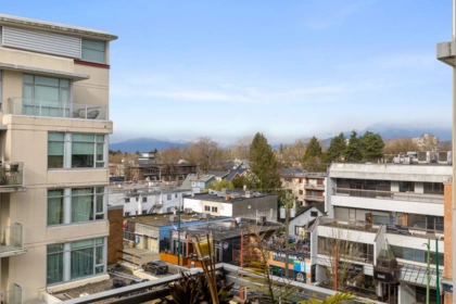 Loft / Bonus Room Photo of 608 2228 W Broadway, Vancouver, BC