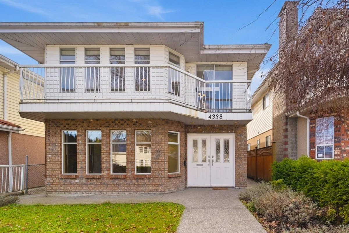 Living Room Photo of 4338 Pandora Street, Burnaby, BC