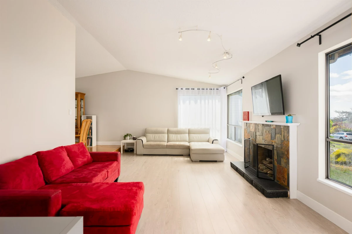 Kitchen Photo of 7642 Garfield Drive, Delta, BC
