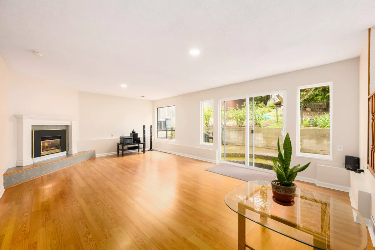 Powder Room Photo of 7642 Garfield Drive, Delta, BC