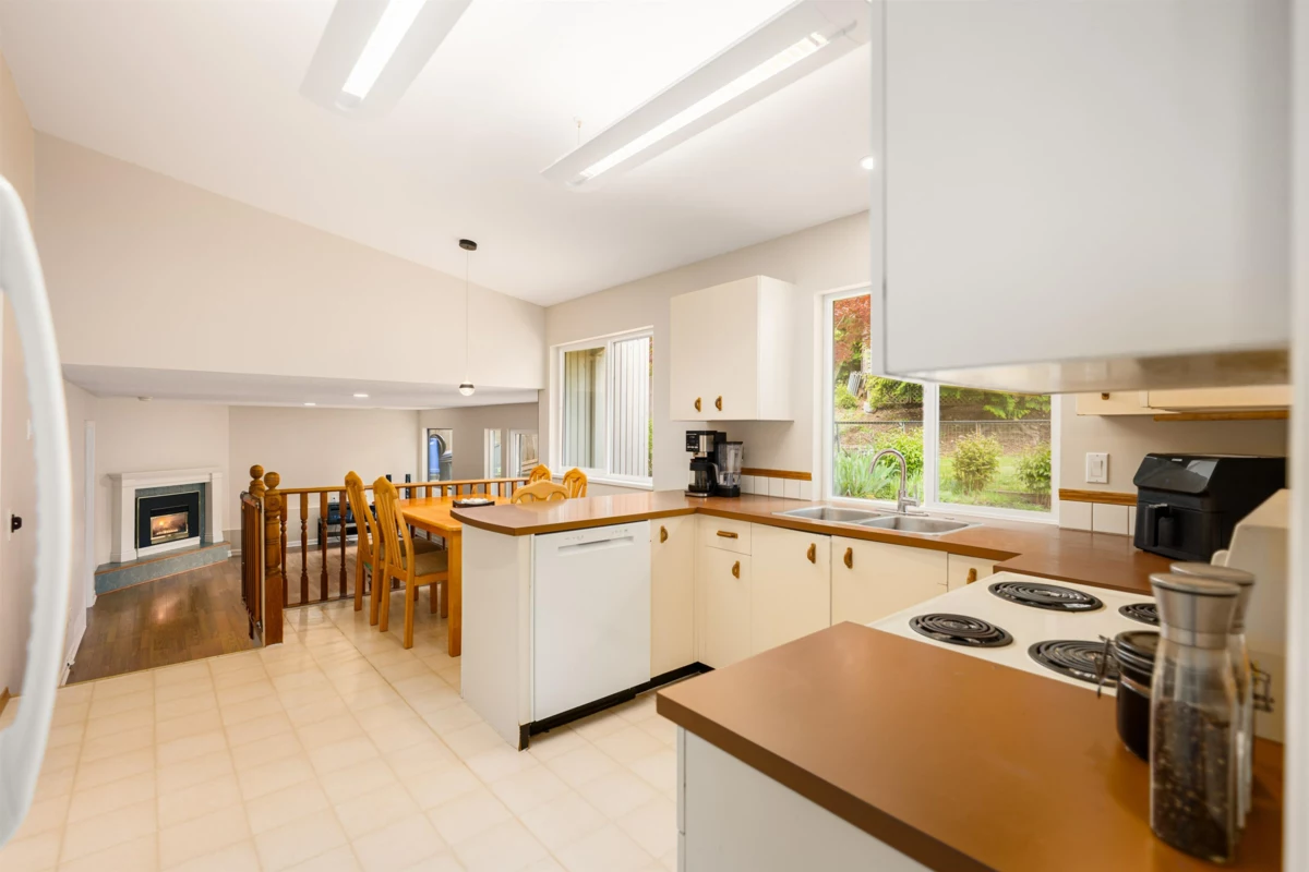 Walk-In Closet Photo of 7642 Garfield Drive, Delta, BC