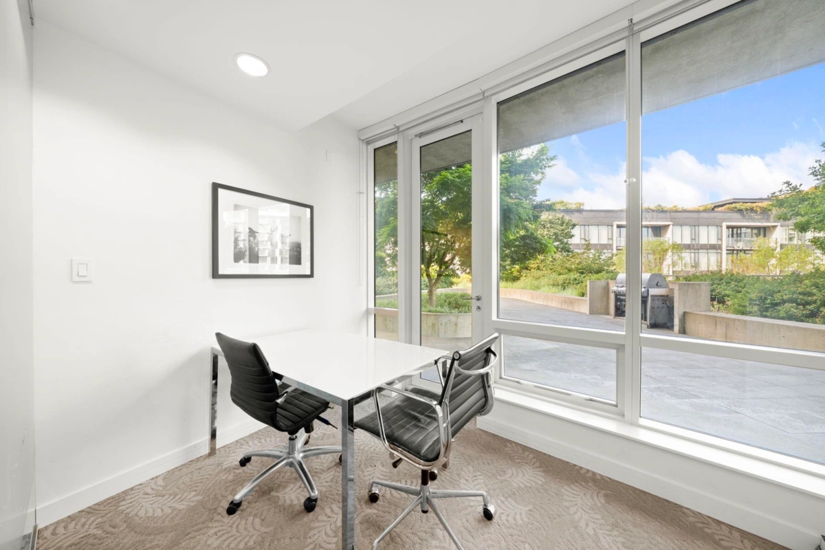 Backyard Photo of 1808 8555 Granville Street, Vancouver, BC