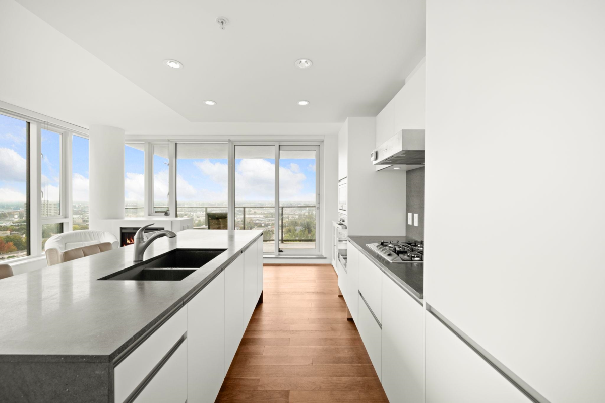 Dining Area Photo of 1808 8555 Granville Street, Vancouver, BC