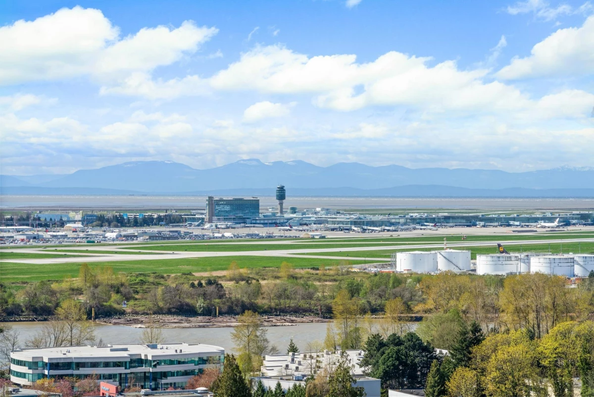 Hot Tub / Spa Photo of 1808 8555 Granville Street, Vancouver, BC
