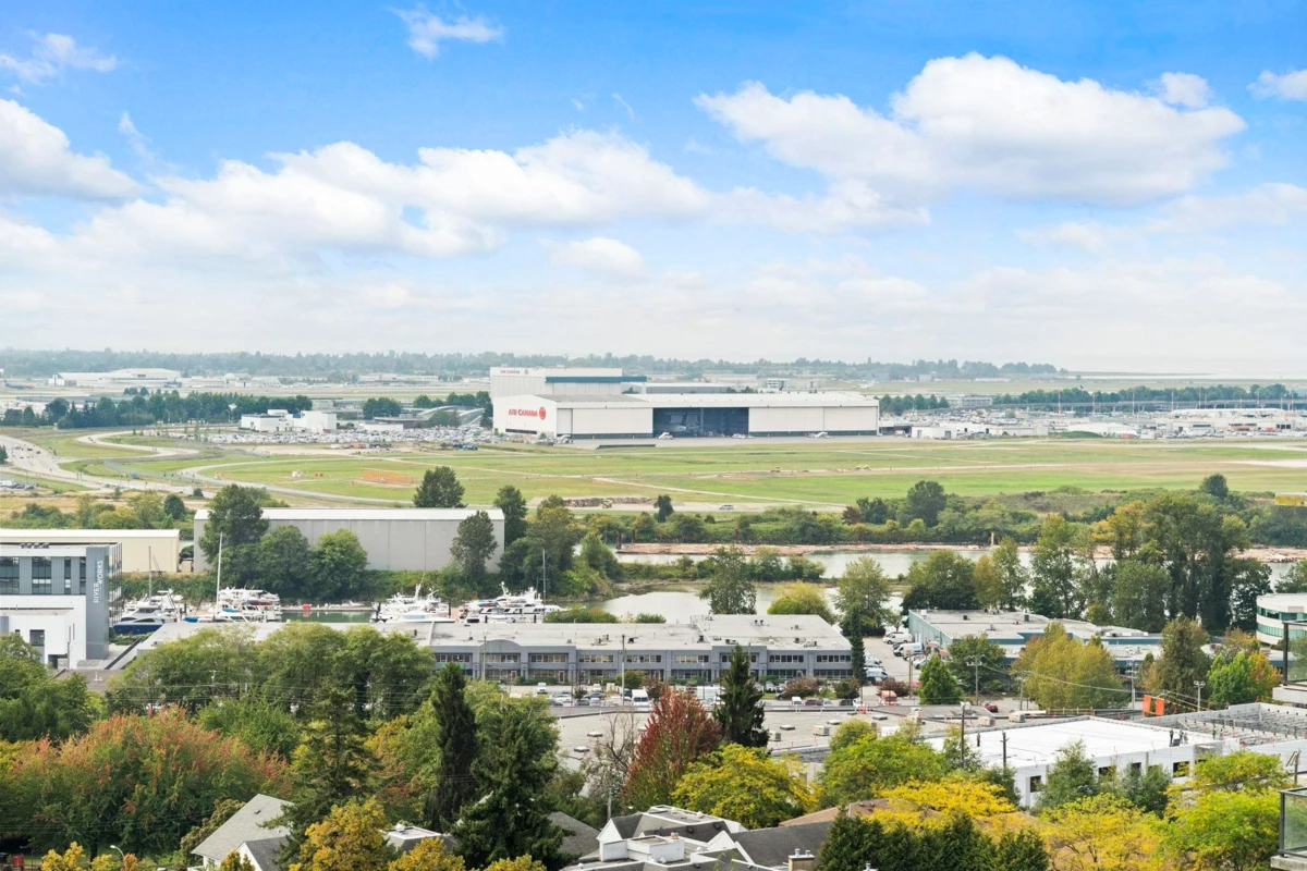 Mudroom Photo of 1808 8555 Granville Street, Vancouver, BC