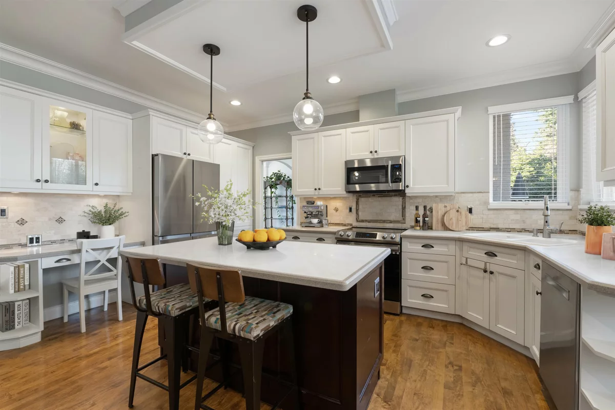 Kitchen Photo of 14027 Blackburn Avenue, White Rock, BC