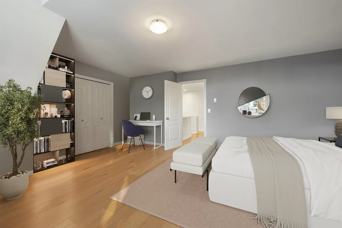 Mudroom Photo of 14027 Blackburn Avenue, White Rock, BC