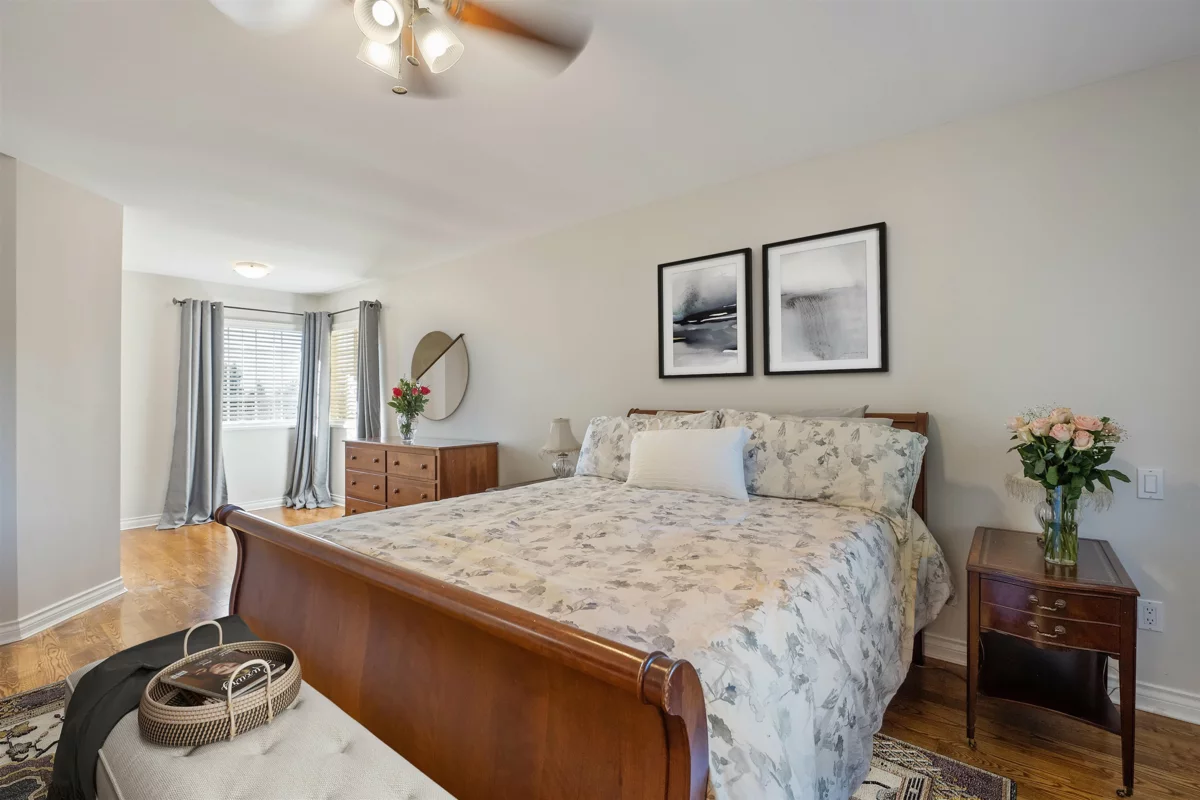 Office / Den Photo of 14027 Blackburn Avenue, White Rock, BC