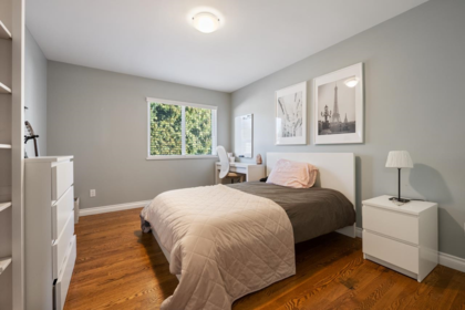 Hallway Photo of 14027 Blackburn Avenue, White Rock, BC