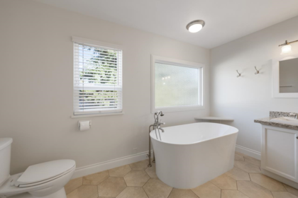 Loft / Bonus Room Photo of 14027 Blackburn Avenue, White Rock, BC