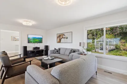 Dining Area Photo of 1111 Gilston Road, West Vancouver, BC