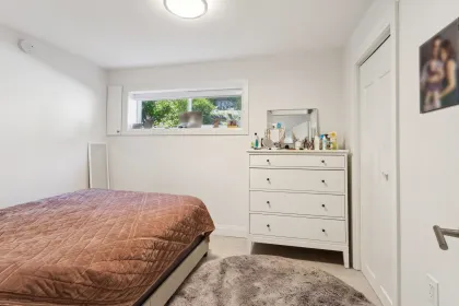 Hallway Photo of 1111 Gilston Road, West Vancouver, BC