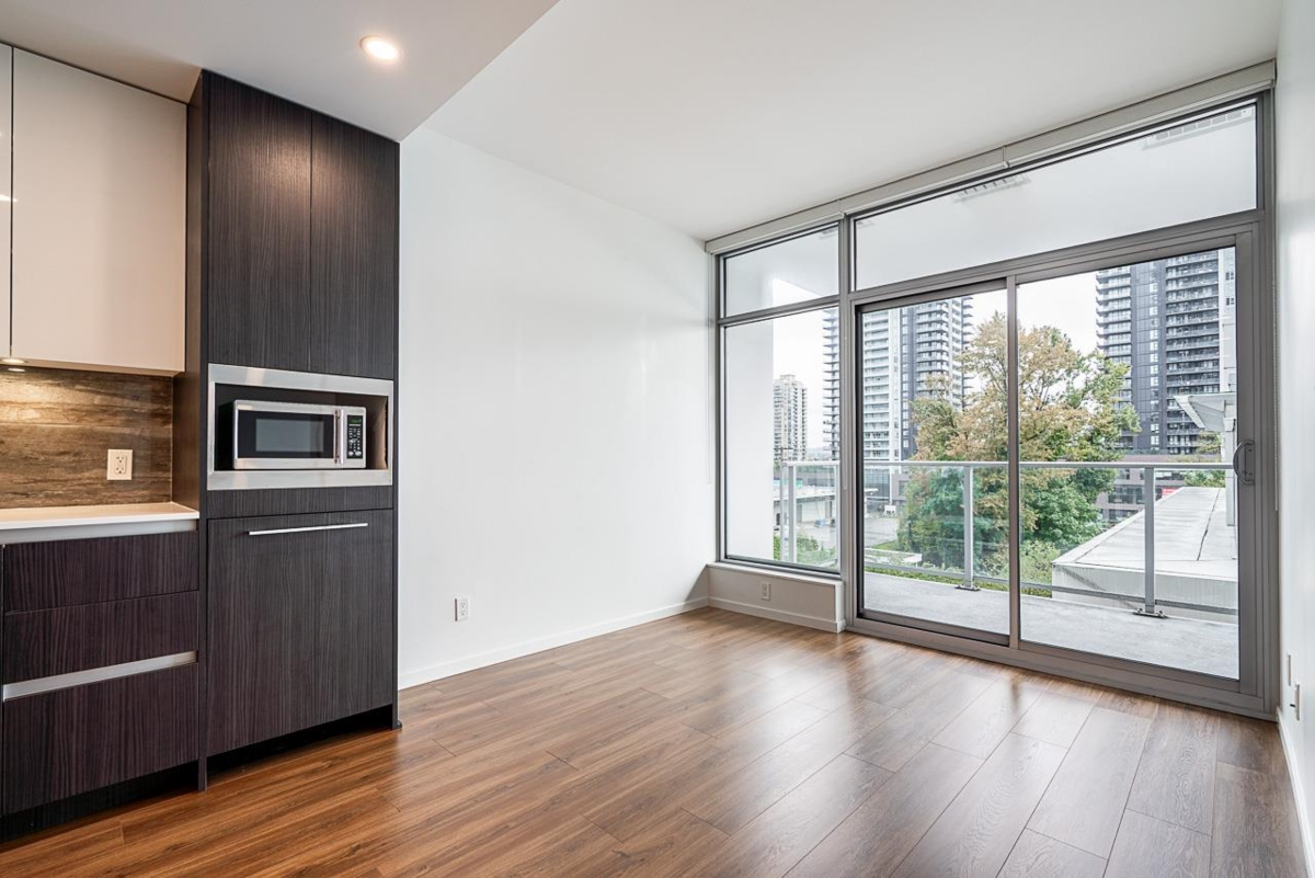 Breakfast Nook Photo of 405 1888 Gilmore Avenue, Burnaby, BC