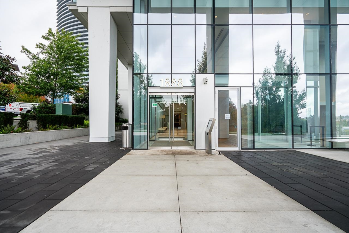 Garden / Landscaping Photo of 405 1888 Gilmore Avenue, Burnaby, BC