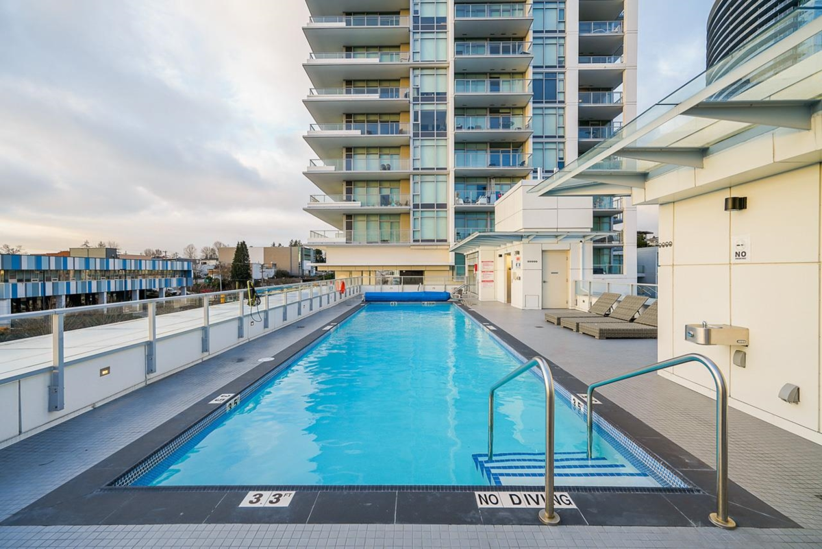 Hallway Photo of 405 1888 Gilmore Avenue, Burnaby, BC