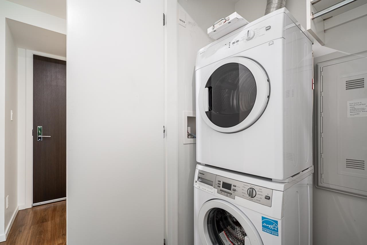 Office / Den Photo of 405 1888 Gilmore Avenue, Burnaby, BC