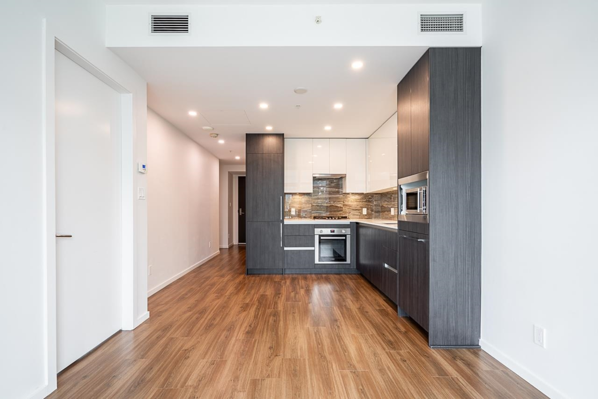 Primary Bedroom Photo of 405 1888 Gilmore Avenue, Burnaby, BC