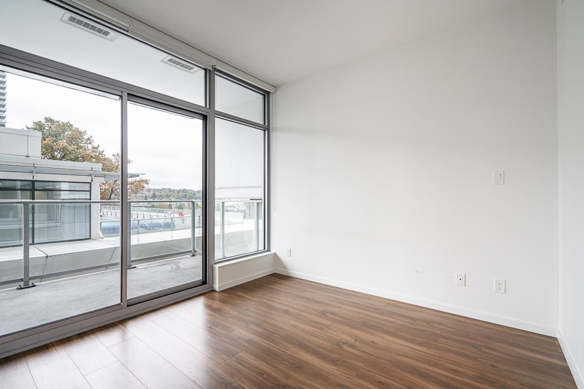 Walk-In Closet Photo of 405 1888 Gilmore Avenue, Burnaby, BC