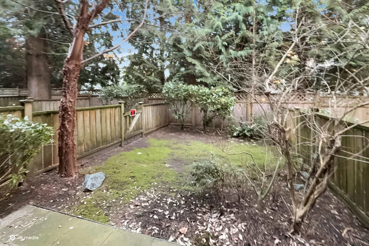 Entry Foyer Photo of 19 12036 66 Avenue, Surrey, BC