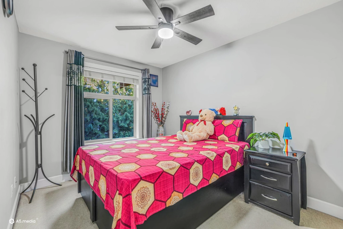 Powder Room Photo of 19 12036 66 Avenue, Surrey, BC