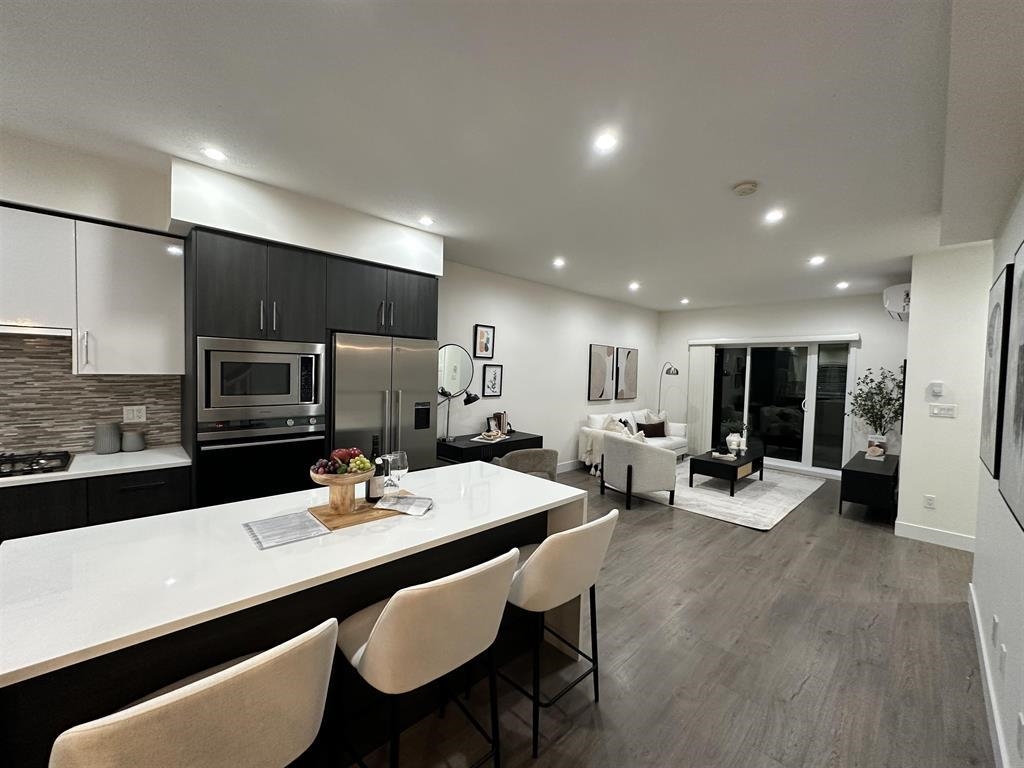 Front Yard Photo of 4 9680 Alexandra Road, Richmond, BC