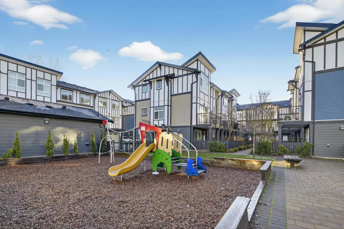 Outdoor Kitchen Photo of 4 9680 Alexandra Road, Richmond, BC