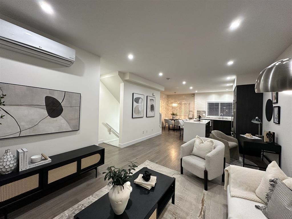 Swimming Pool Photo of 4 9680 Alexandra Road, Richmond, BC