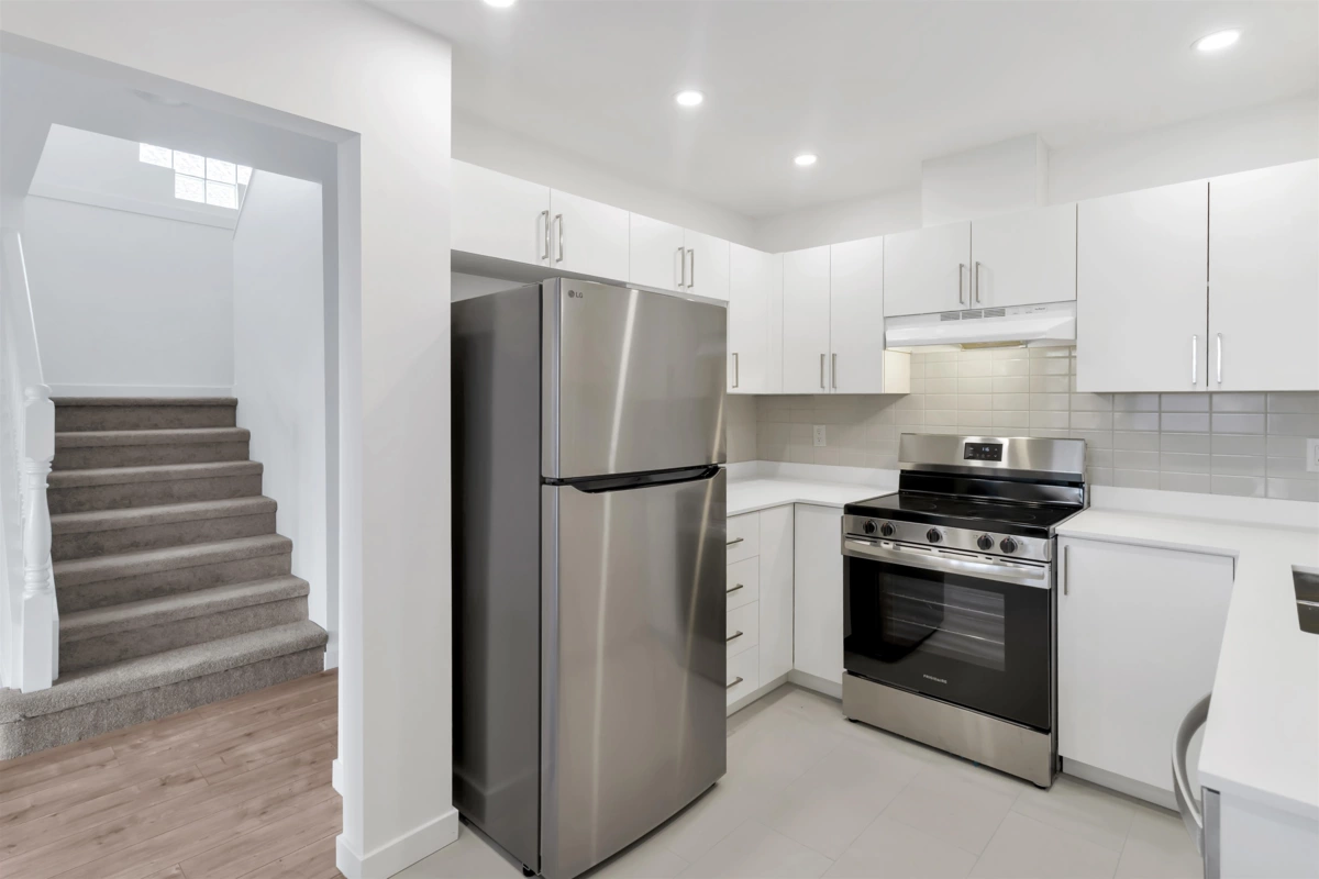 Living Room Photo of 6 7660 Abercrombie Drive, Richmond, BC