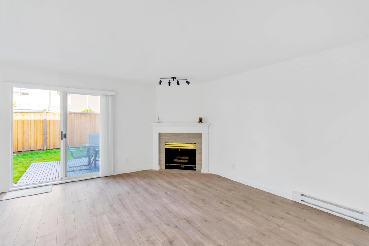 Walk-In Closet Photo of 6 7660 Abercrombie Drive, Richmond, BC