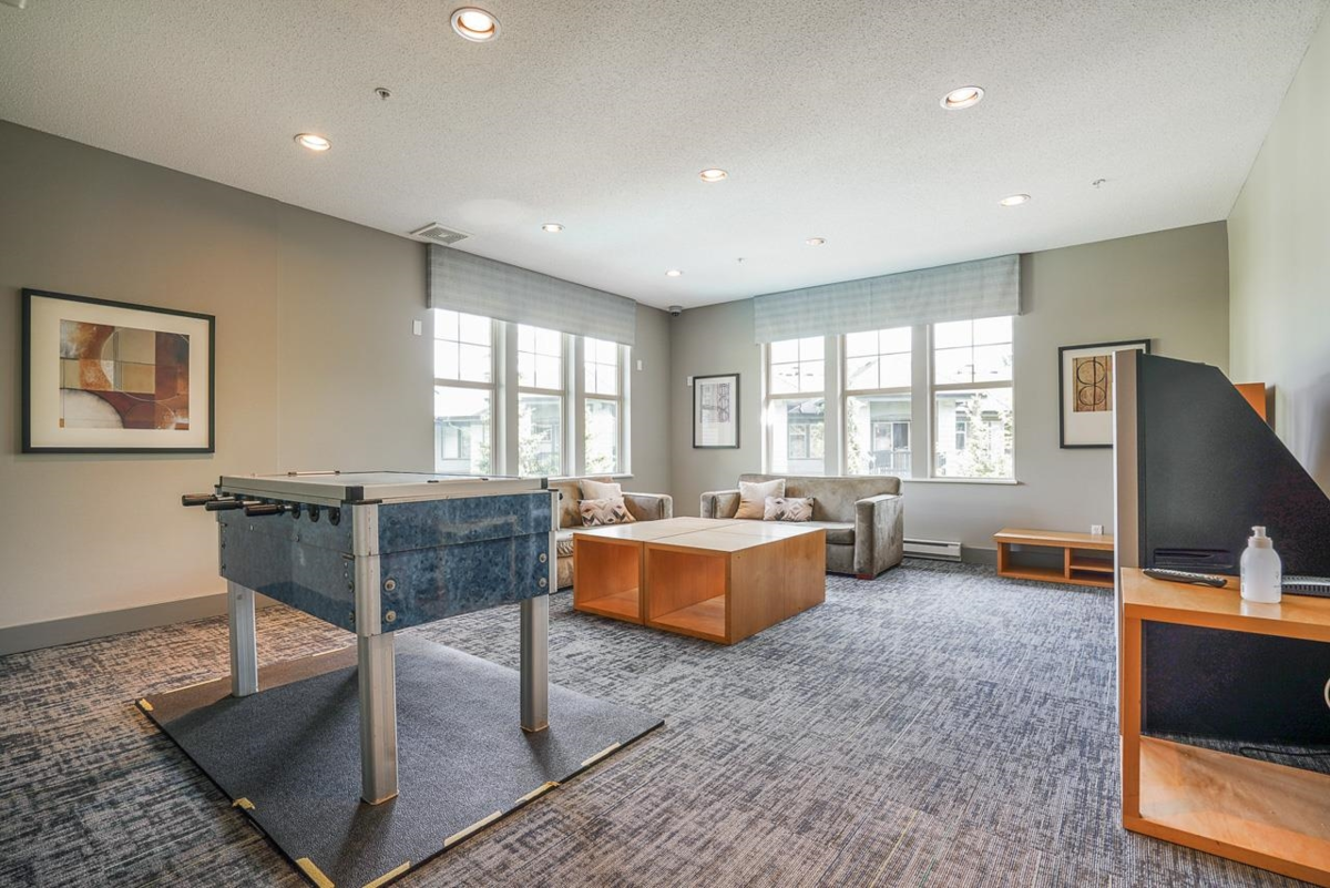 Entry Foyer Photo of 413 2988 Silver Springs Boulevard, Coquitlam, BC