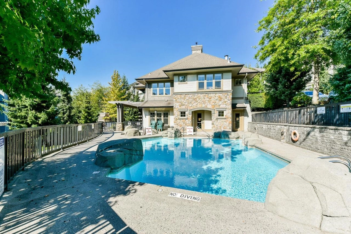 Hallway Photo of 413 2988 Silver Springs Boulevard, Coquitlam, BC