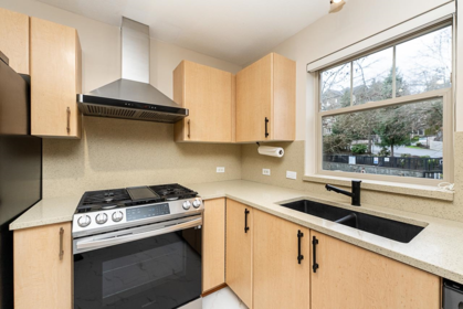 Kitchen Photo of 413 2988 Silver Springs Boulevard, Coquitlam, BC