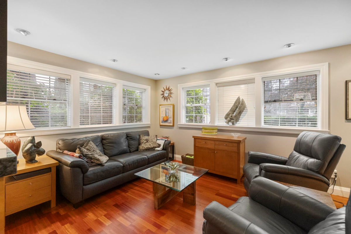 Basement Recreation Room Photo of 103 828 Gilford Street, Vancouver, BC
