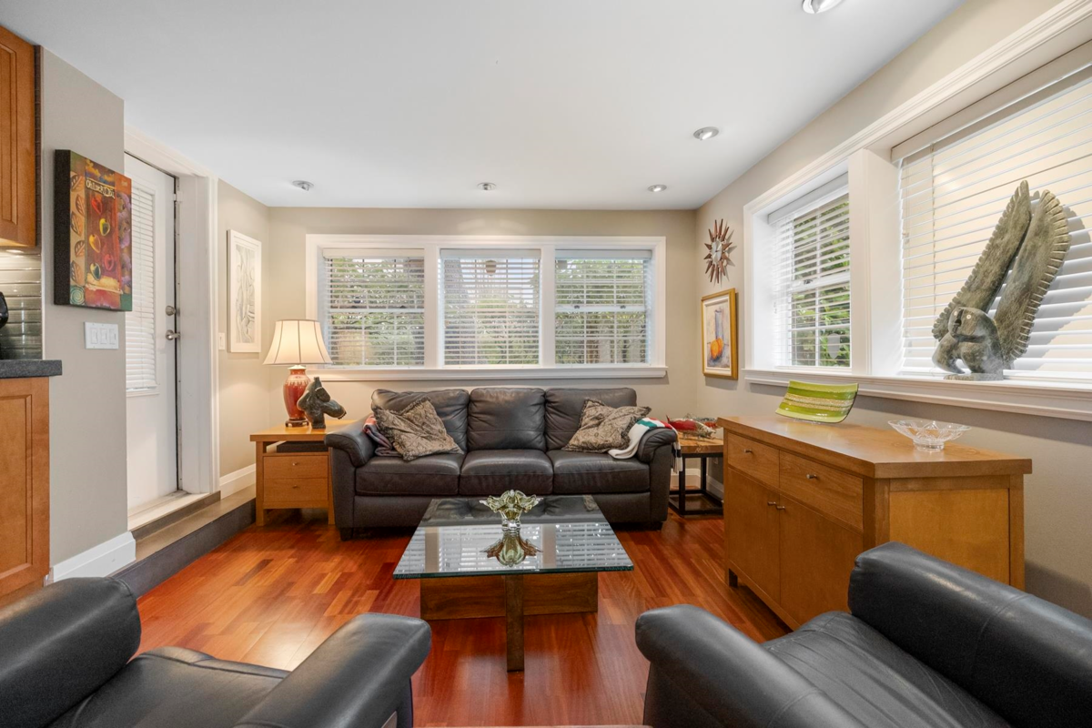 Mudroom Photo of 103 828 Gilford Street, Vancouver, BC