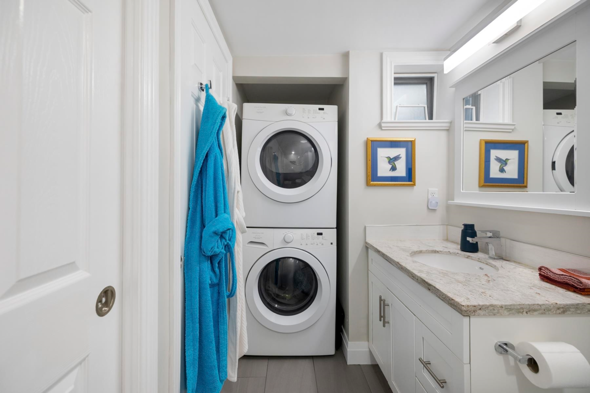 Outdoor Kitchen Photo of 103 828 Gilford Street, Vancouver, BC