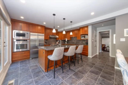 Kitchen Island Photo of 2864 Bushnell Place, North Vancouver, BC