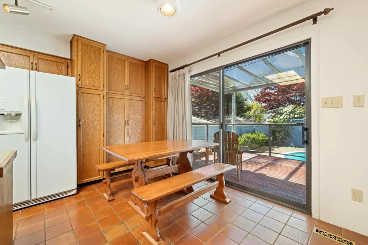 Guest Bathroom Photo of 5757 Goldenrod Crescent, Delta, BC