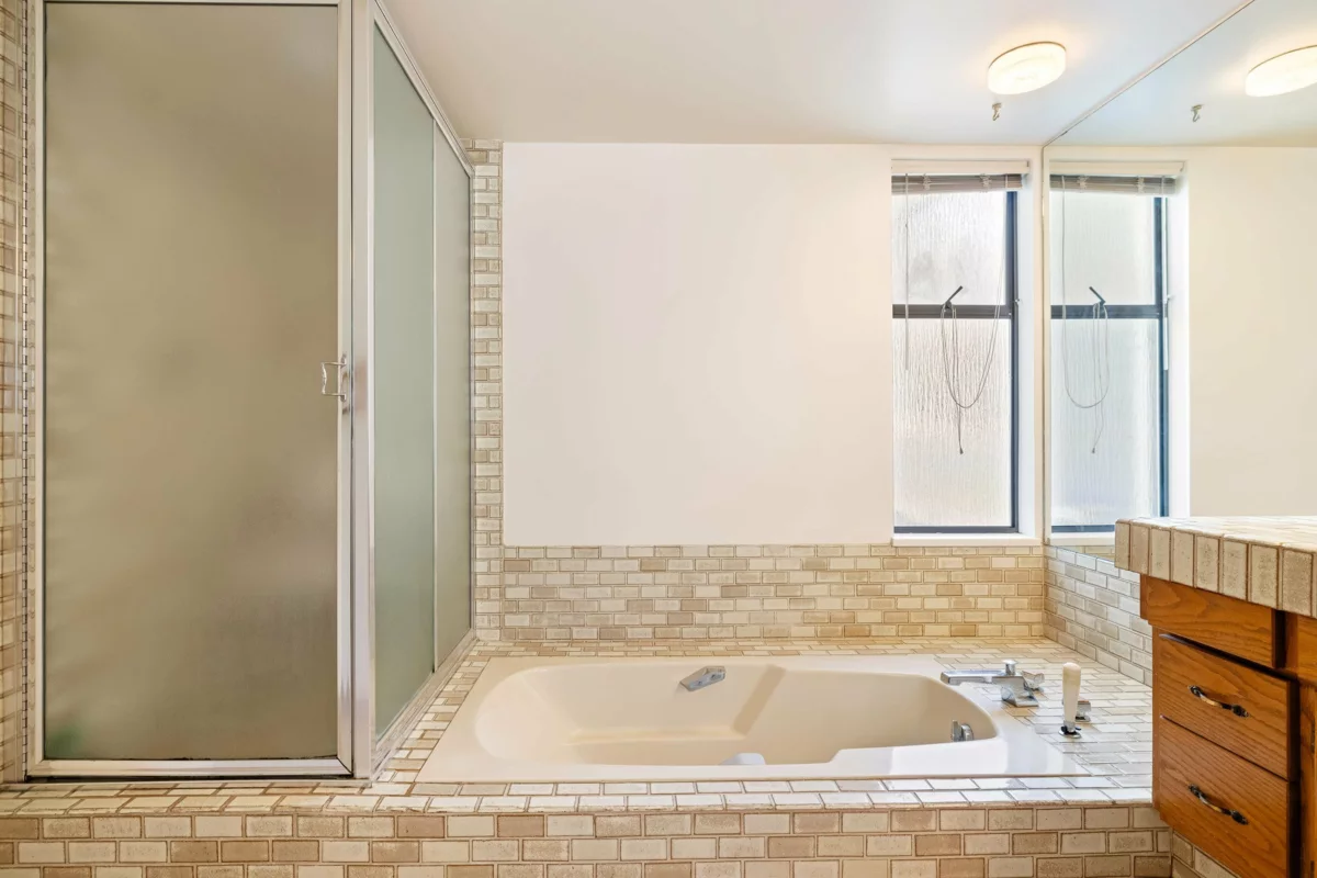 Hallway Photo of 5757 Goldenrod Crescent, Delta, BC