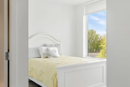 Bedroom 3 Photo of 422 6808 Minoru Boulevard, Richmond, BC