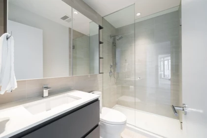 Guest Bathroom Photo of 422 6808 Minoru Boulevard, Richmond, BC