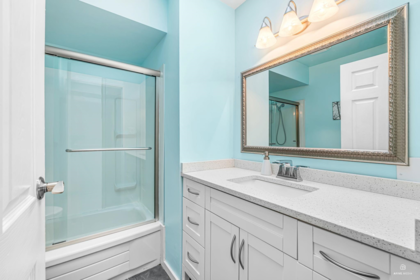 Guest Bathroom Photo of 13124 Doone Place, Surrey, BC